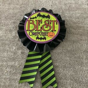 Best Costume pin